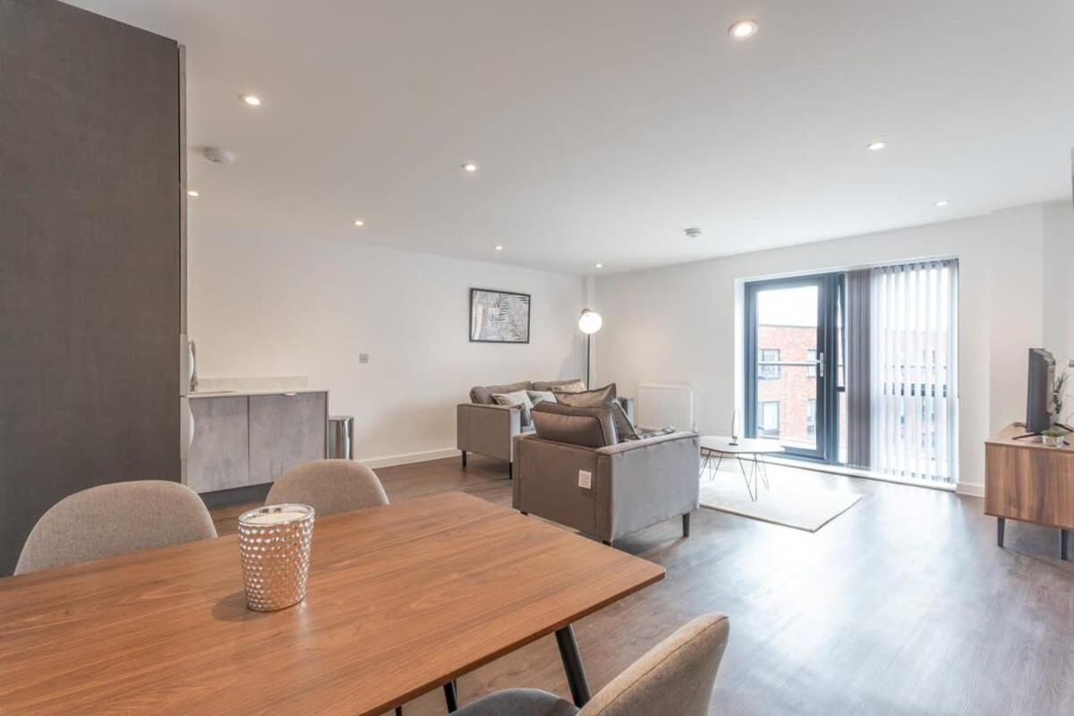 Stayzeni, Ouse Court Smart 2 Bed Flat Apartment York
